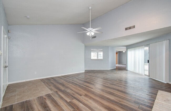 Building Photo - 6326 Briar Terrace Dr