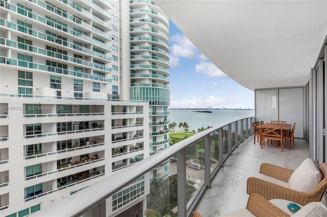 Building Photo - 488 NE 18th St