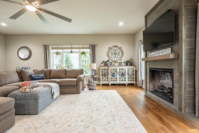 Building Photo - 4297 S Windmill Ln
