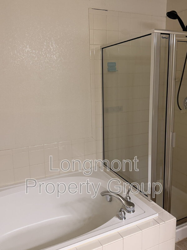 Building Photo - 1613 Metropolitan Dr