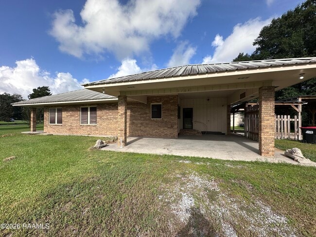 Building Photo - 1704 Savoy Rd