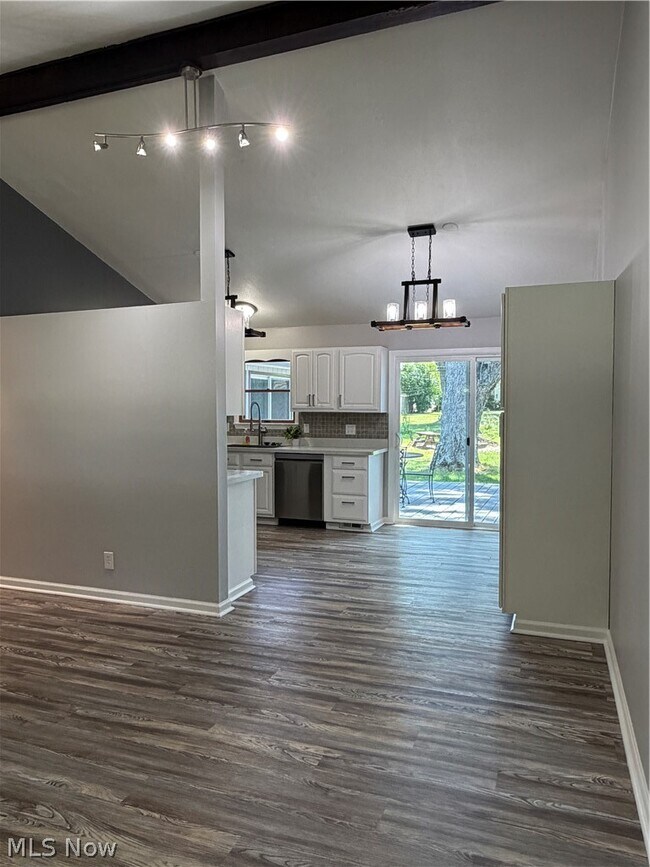 Building Photo - 13187 Yager Dr
