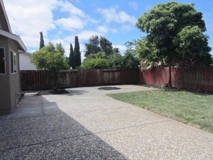 Building Photo - 223 Gypsum Dr