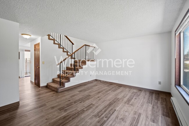 Building Photo - 2702 E 31st Ave