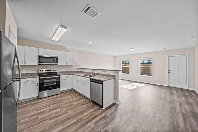 Building Photo - 103 Bering Dr