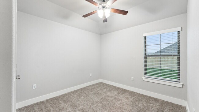 Building Photo - Comfortable Siloam Springs Home