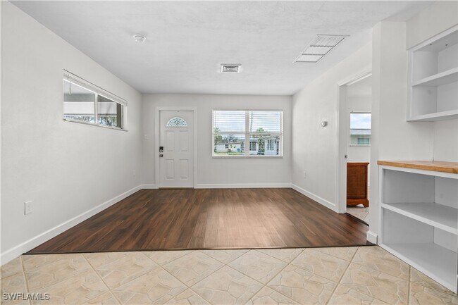 Building Photo - 27470 Village Garden Way