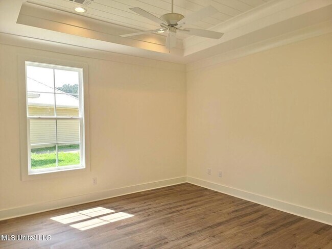 Building Photo - 317 Hamilton Ct