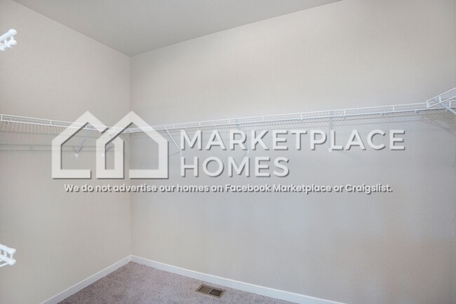Building Photo - 6627 Rubicon Dr