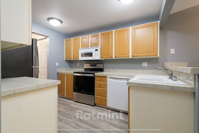 Building Photo - 12636 100th Ln NE