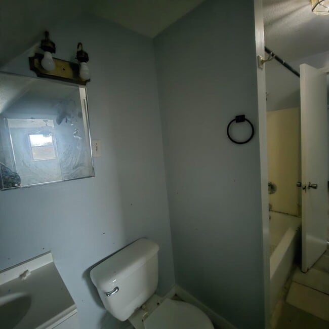 Building Photo - 3205 W 120th St