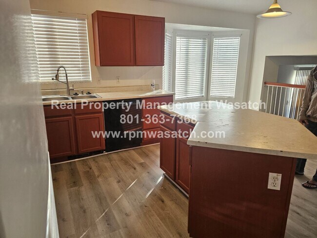 Building Photo - Perfect Multi Level home in West Vally City Utah