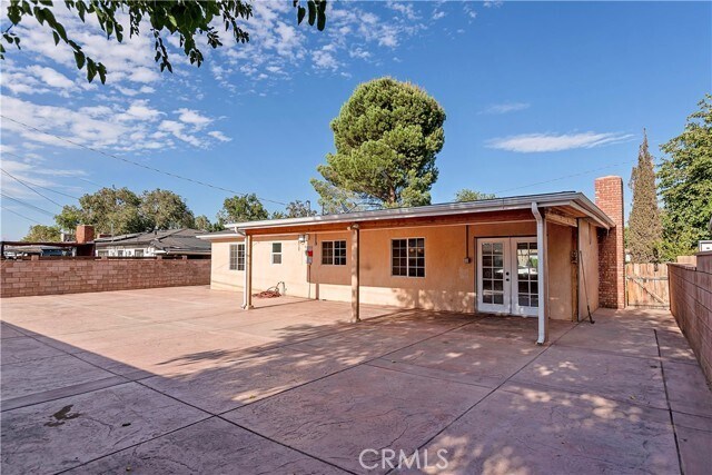 Building Photo - 43617 Fern Ave