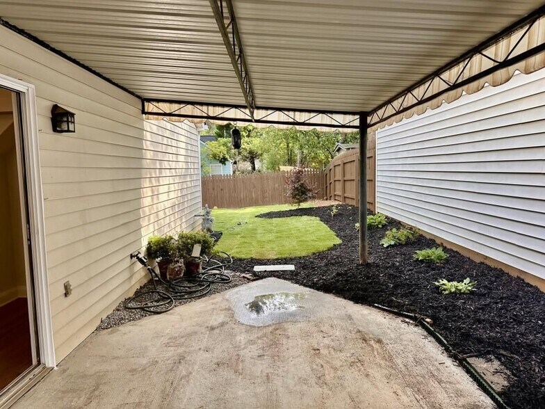 Building Photo - 2651 St Charles Ln NW