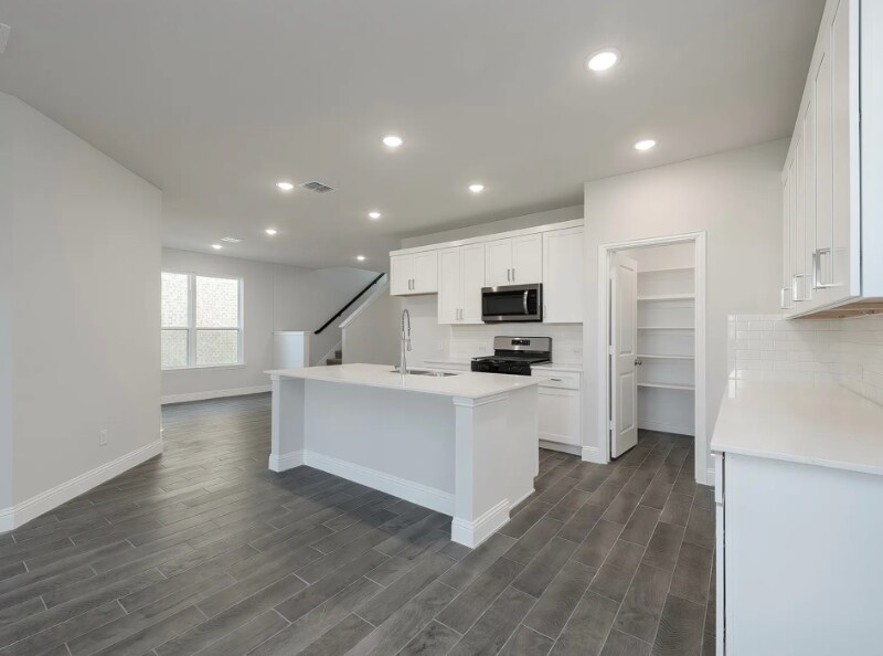 Building Photo - 1820 Acosta Dr