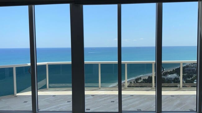 Building Photo - 3100 N Ocean Blvd