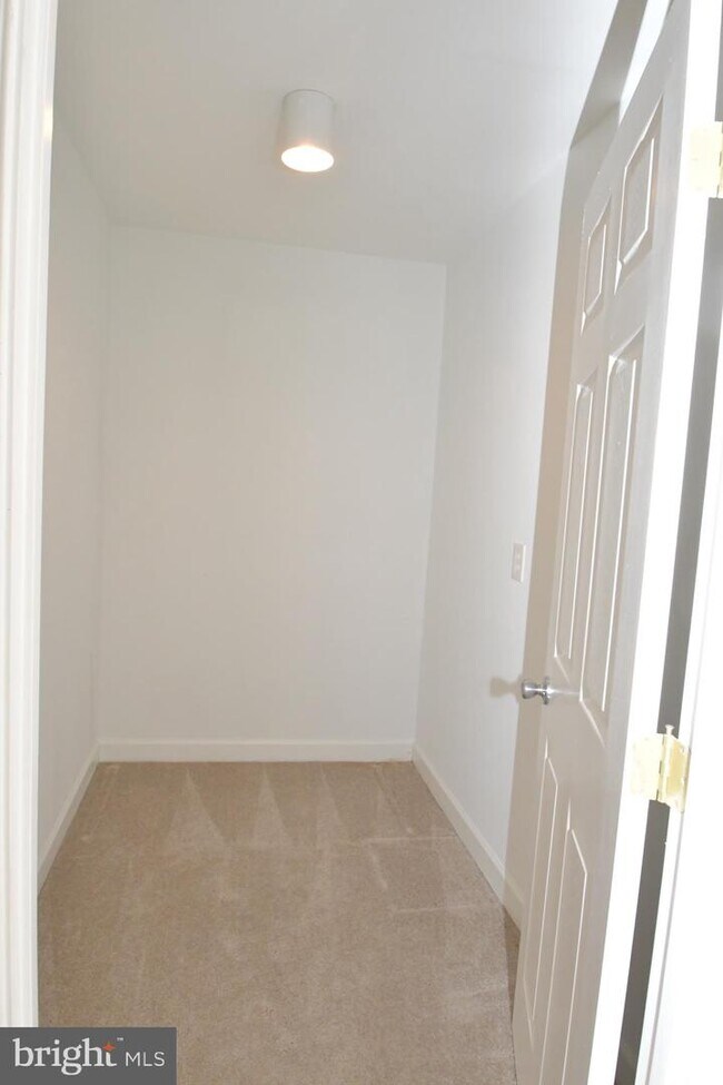 Building Photo - 9509 Hunt Square Ct