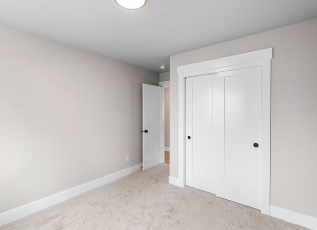 Building Photo - Beautiful New Construction 4-Bedroom Home with a Main-Level Bedroom, Designer Finishes, Attached ...