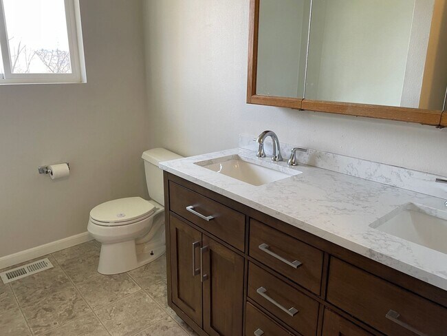 Building Photo - In The Country But Near Town!! With A Shop!!