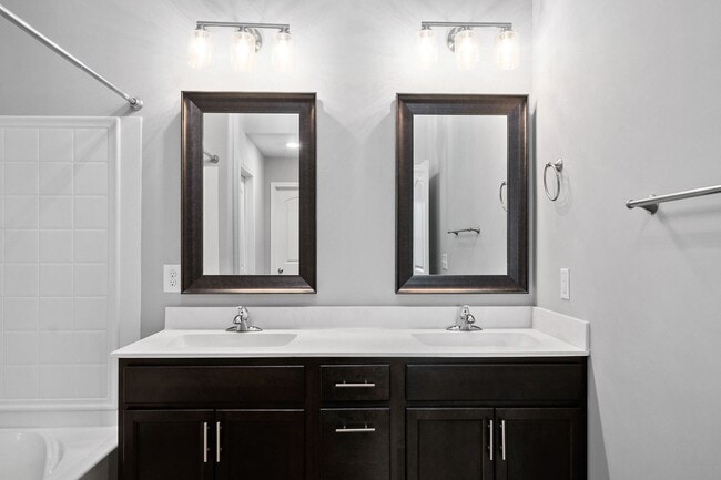 Building Photo - Pet Friendly Three Bedroom with Bonus!