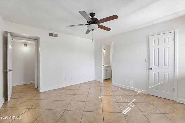 Building Photo - 7126 N 19th Ave