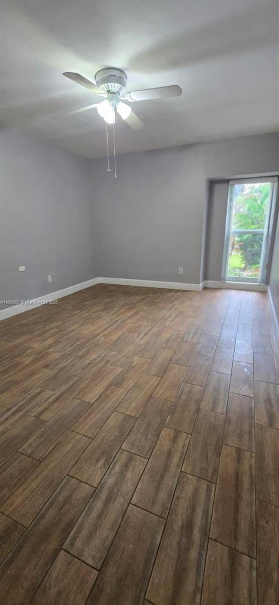 Building Photo - 7318 Twin Sabal Dr