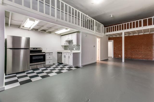 Building Photo - 2007 S Ervay St