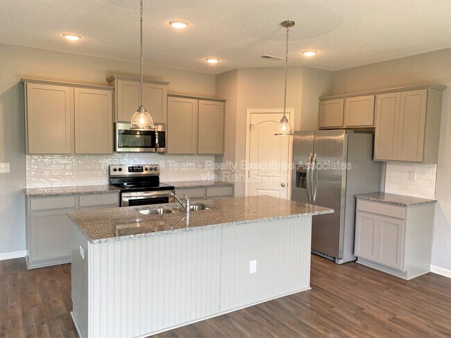 Building Photo - 7852 Beeler Farms Ln