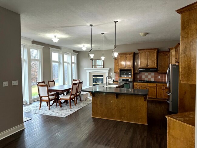 Building Photo - 12511 Prestwick Dr