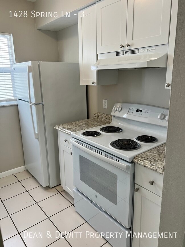 Building Photo - Clearwater APT - 2/2 For Rent