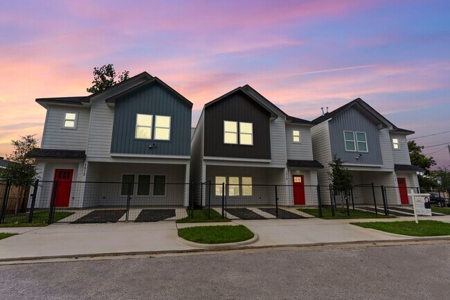 Building Photo - 1517 Egypt St