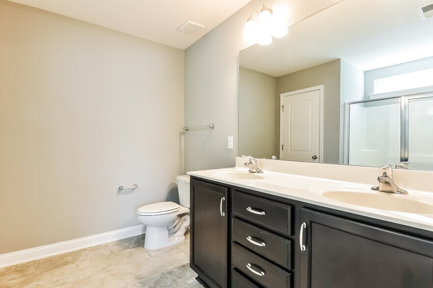 Building Photo - 168 Outwater Ridge Dr