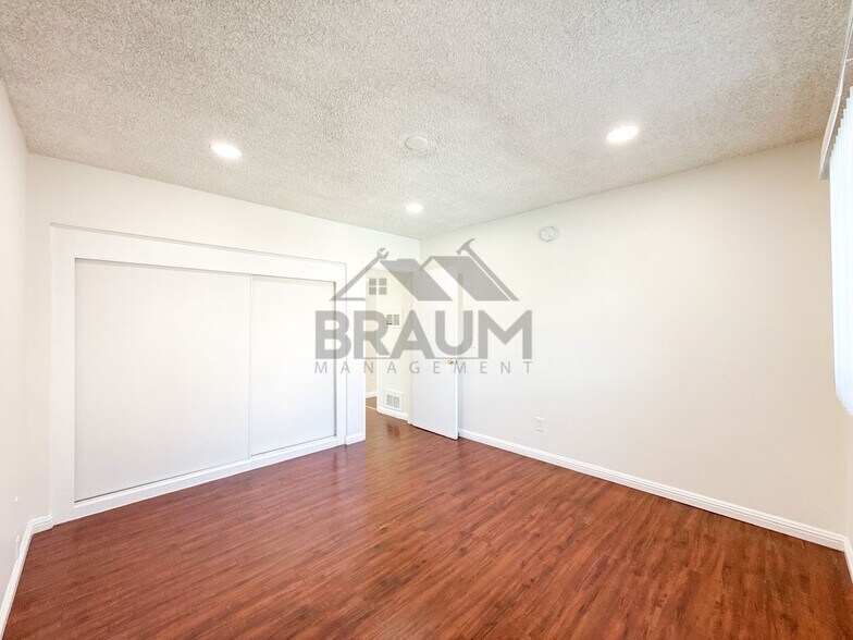 Building Photo - 19401 Haynes St