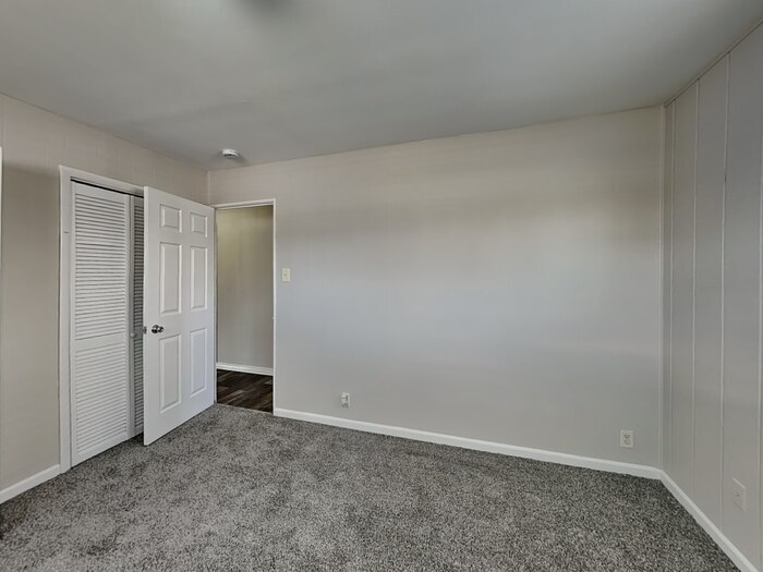 Building Photo - 514 Carol Dr