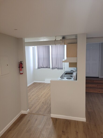 Building Photo - 43 Hemenway St