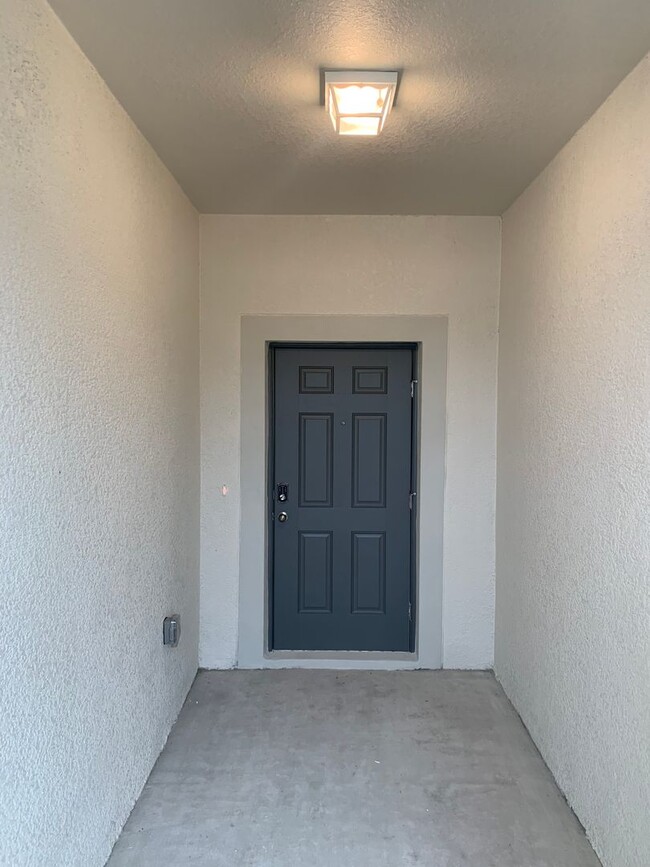 Building Photo - 4461 Globe Thistle Dr