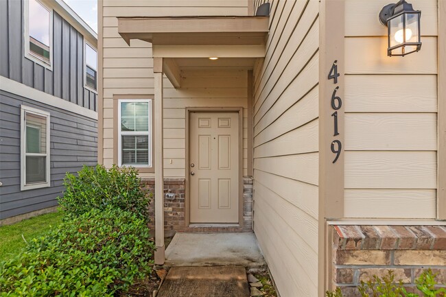 Building Photo - 4619 Prairie Chase Dr