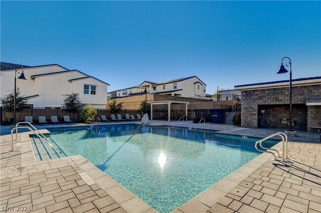 Building Photo - 10362 Vista Argento Ave