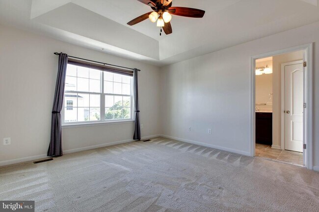 Building Photo - 7931 Silver Oak Rd
