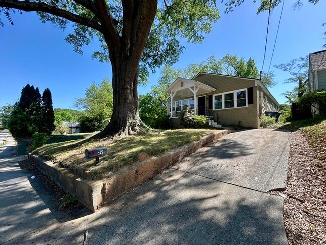 Building Photo - 29 Chappell Rd NW