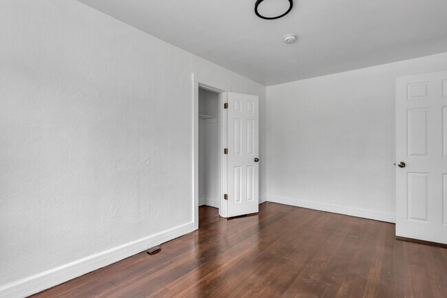 Building Photo - 367 Franklin St