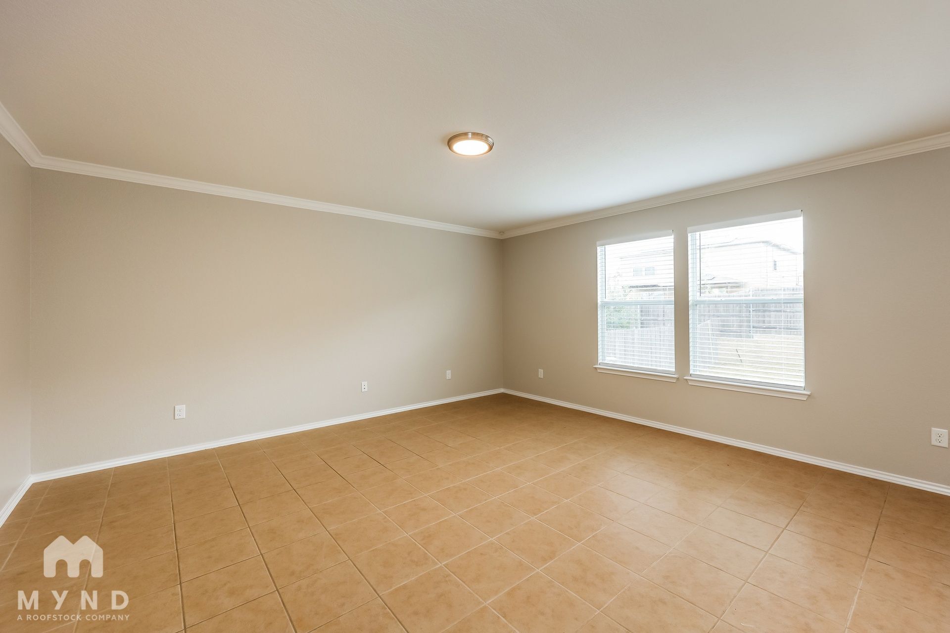 Building Photo - 11331 Fine Design