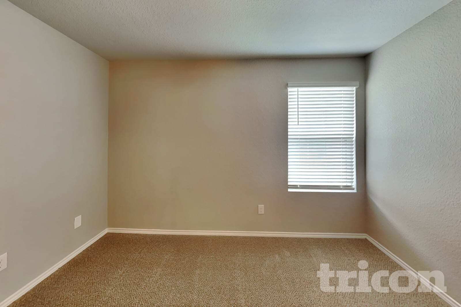 Building Photo - 421 Moonvine Way