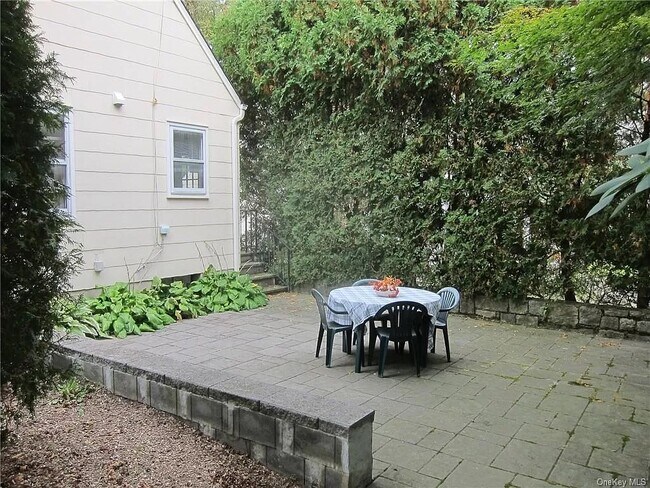 Patio - 184 Johnson Rd