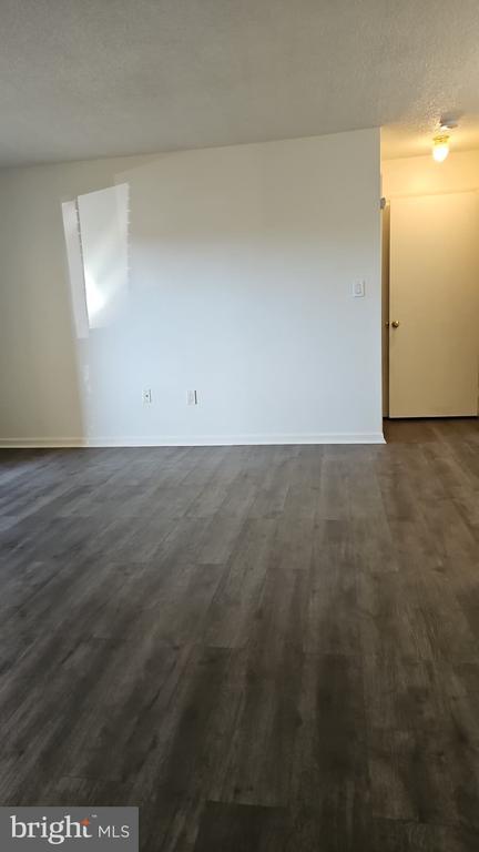 Building Photo - 909 Ravens Crest Dr