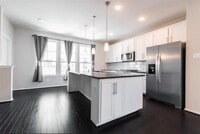 Building Photo - 3108 Roseland Terrace Ln