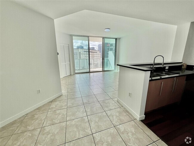 Building Photo - 300 S Biscayne Blvd