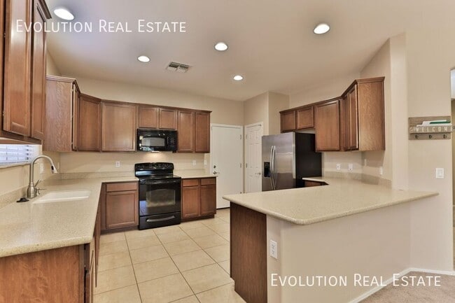 Building Photo - 3067 E Palmdale Ln
