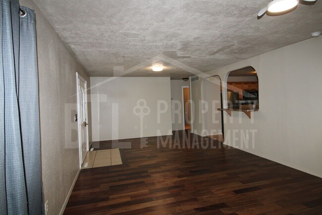 Building Photo - Beautiful Duplex in Kimberling City - Util...