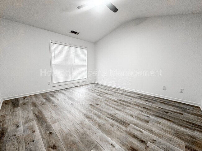 Building Photo - 75 Pearl Chambers Dr